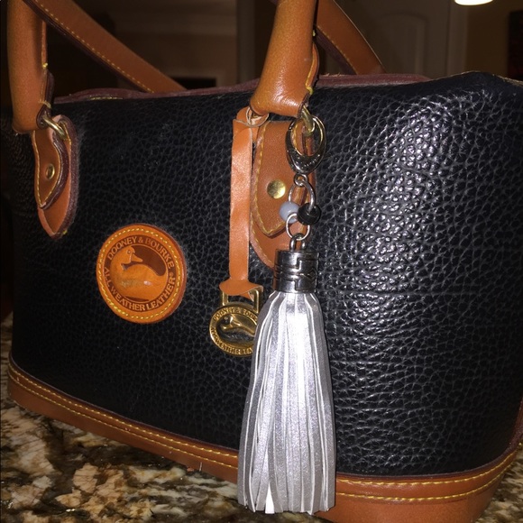 ~*Purse🔵 Charm Tassel, Keychain, or Necklace🔵 - Picture 7 of 8